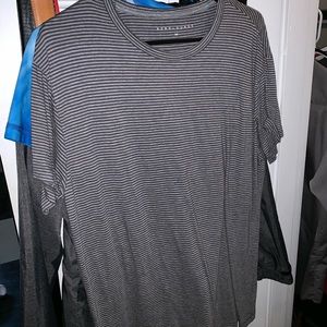 Black and white t-shirt